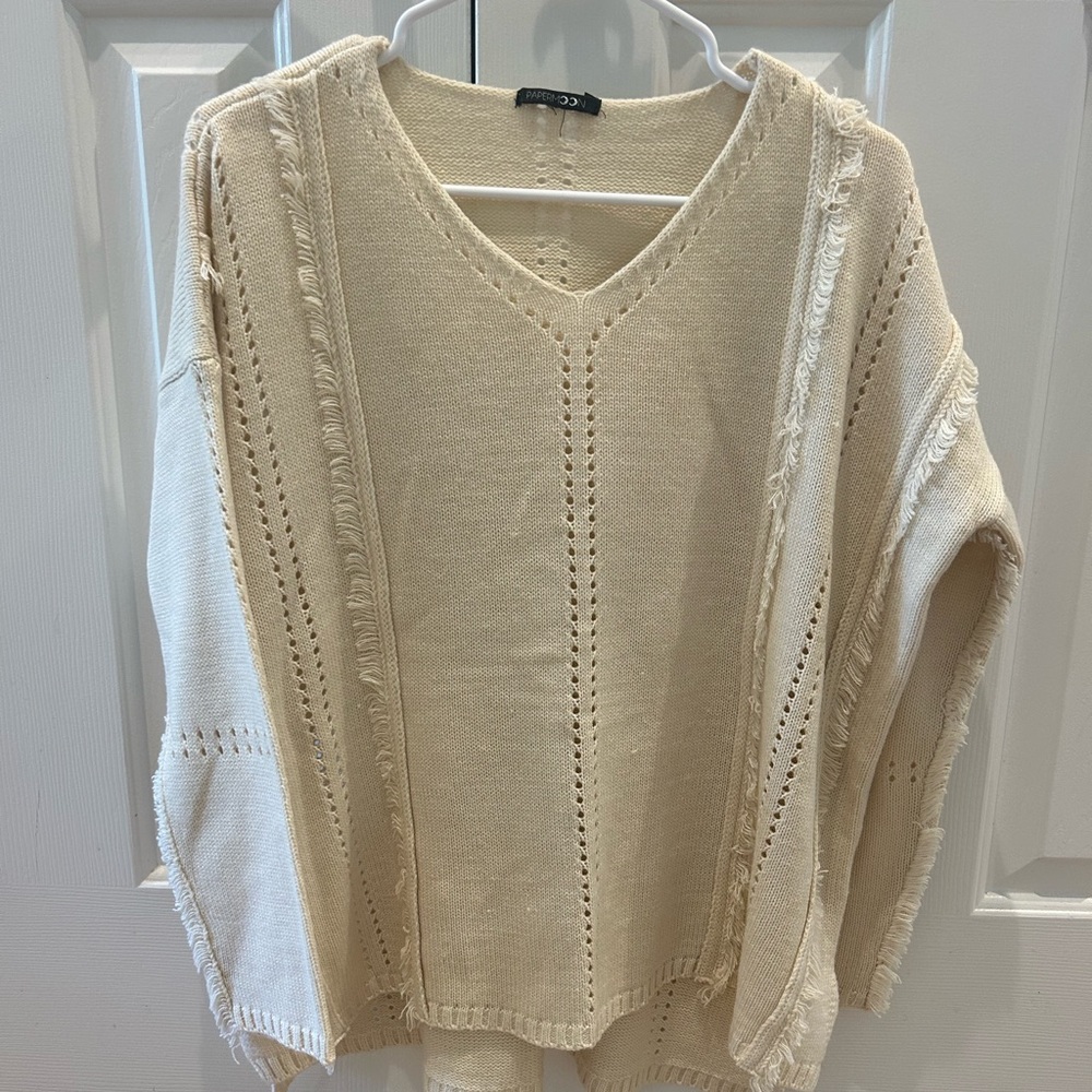 Boutique Cream V-Neck Sweater by Papermoon